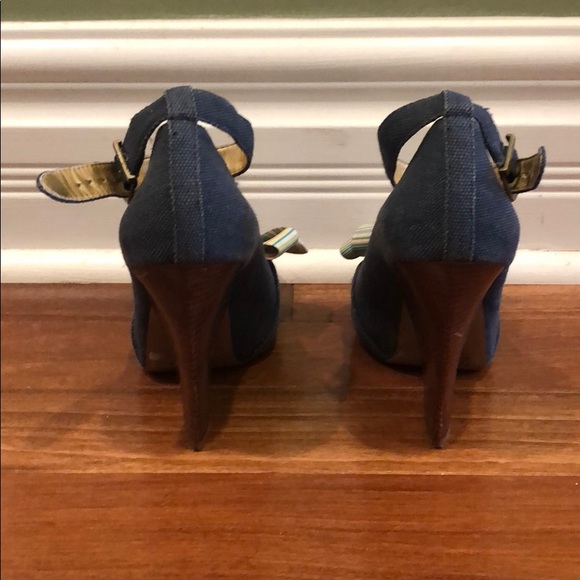 Fun, wedge heeled sandal - Picture 3 of 5